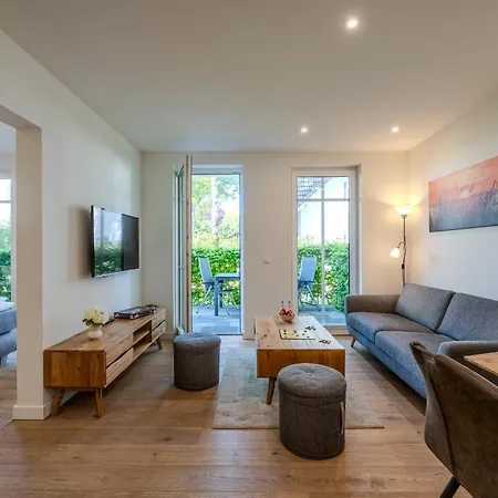 Strandhaus 04 *